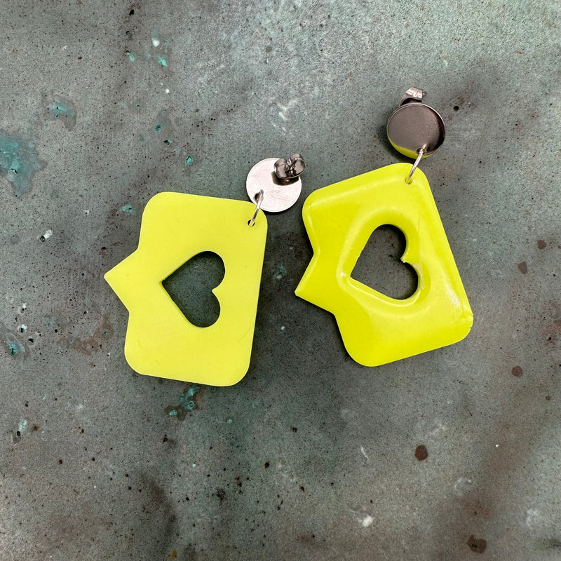 Emoji Heart örhängen